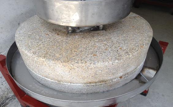 新款电动石磨肠粉机产品图片