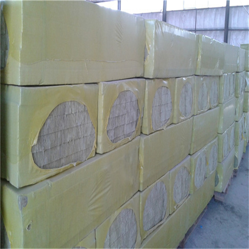 岩棉板具有良好的防火保温吸音降噪绿色环保