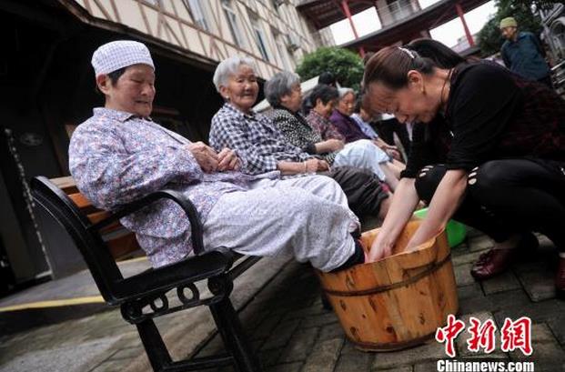 &ldquo;孝老假&rdquo;要来了 常回家看看能成现实吗？